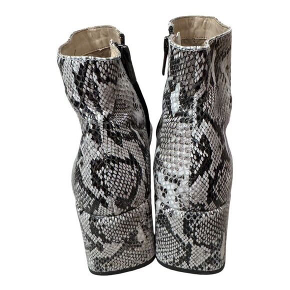 Pelle Moda Women's Aliya Snake Block Heel Ankle Boots Booties 8.5 - Picture 4 of 5
